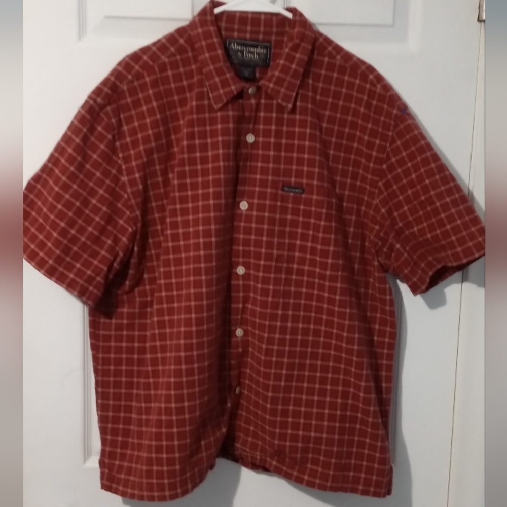 Abercrombie & Fitch Men's Red Checkered Shirt